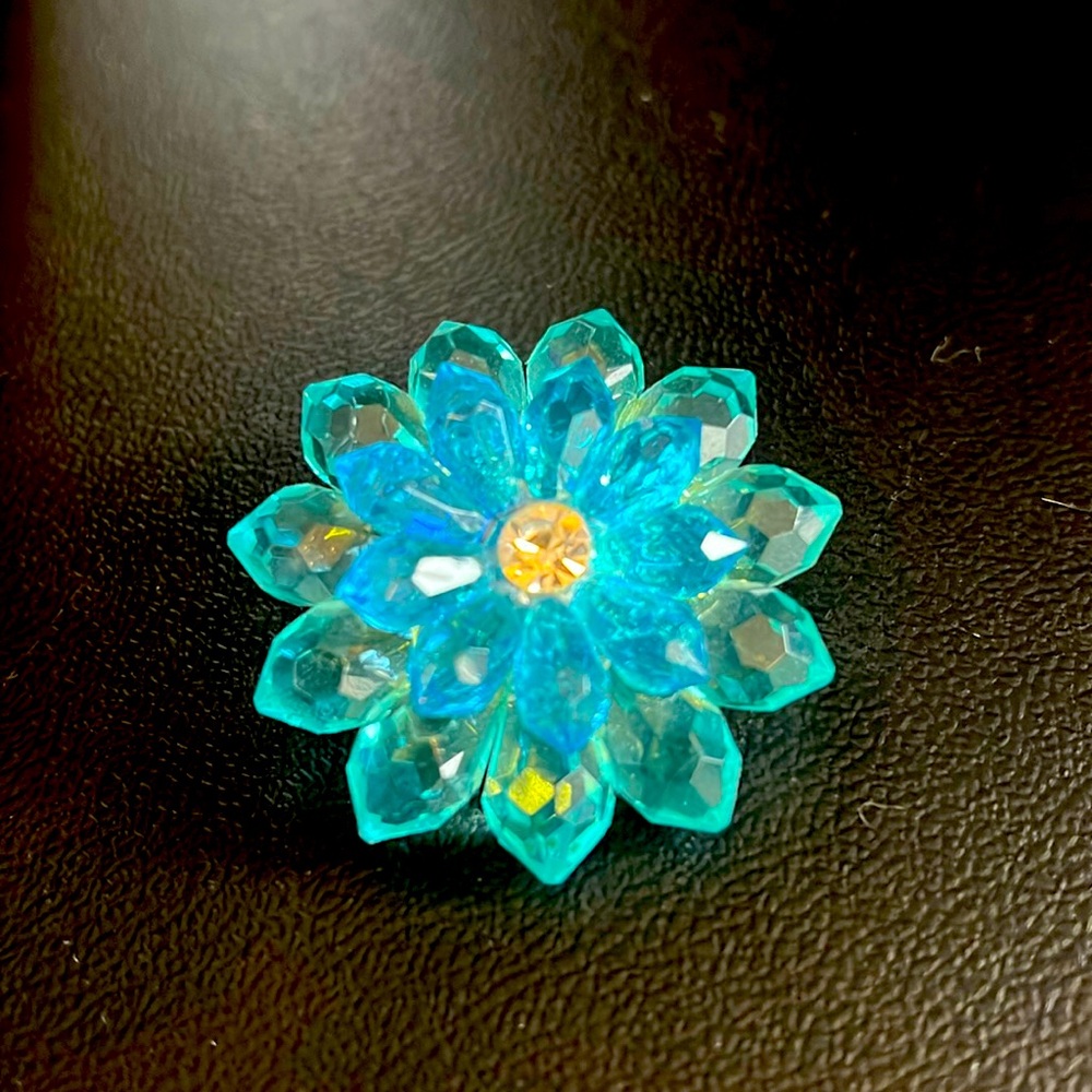 Vintage Shiny Clear Plastic Pedal Flower Pin